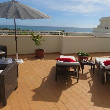 לאגוּ‏ש Sweden Apartment - Top Floor One Bedroom With Sea Views - Rs מראה חיצוני תמונה