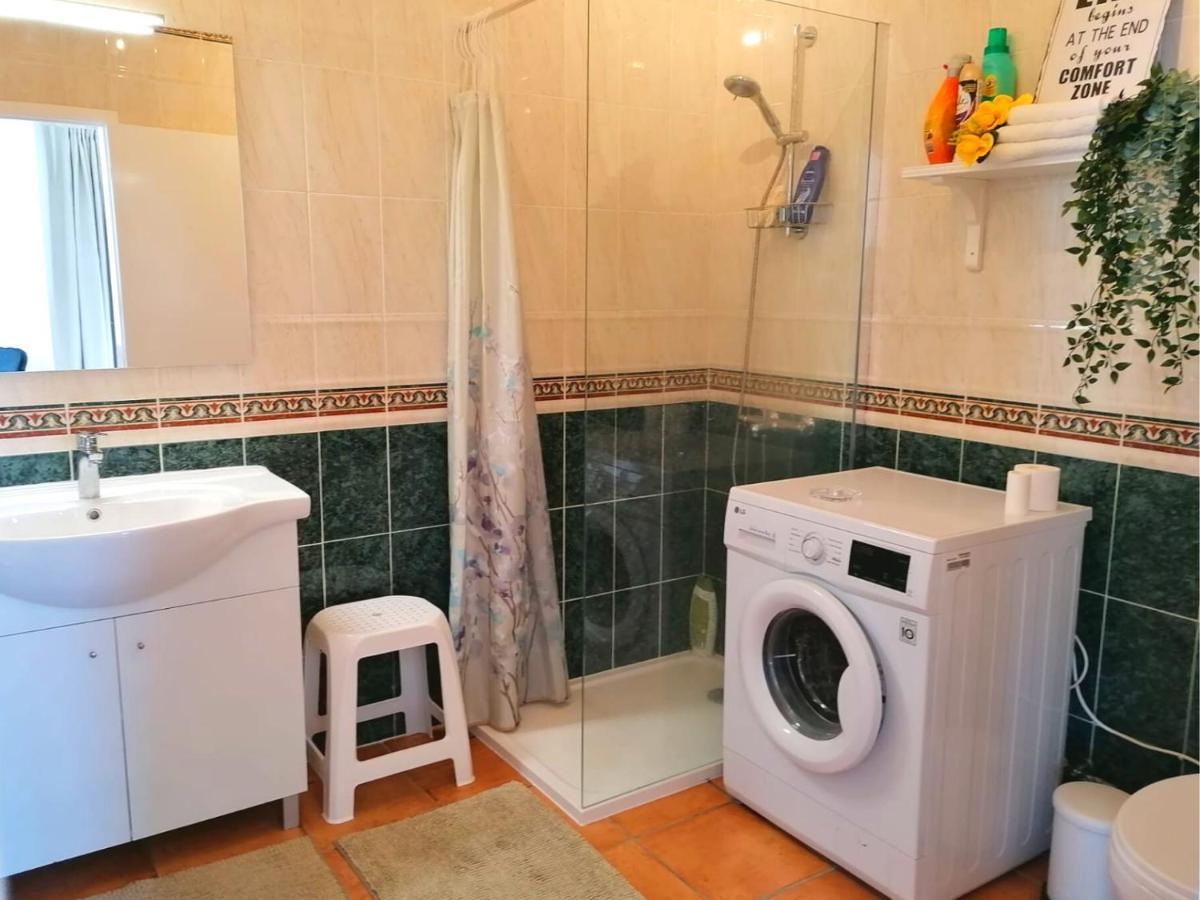לאגוּ‏ש Sweden Apartment - Top Floor One Bedroom With Sea Views - Rs מראה חיצוני תמונה