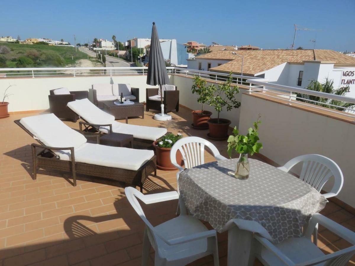 לאגוּ‏ש Sweden Apartment - Top Floor One Bedroom With Sea Views - Rs מראה חיצוני תמונה