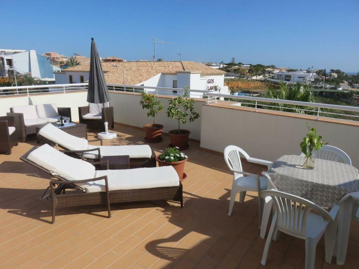 לאגוּ‏ש Sweden Apartment - Top Floor One Bedroom With Sea Views - Rs מראה חיצוני תמונה
